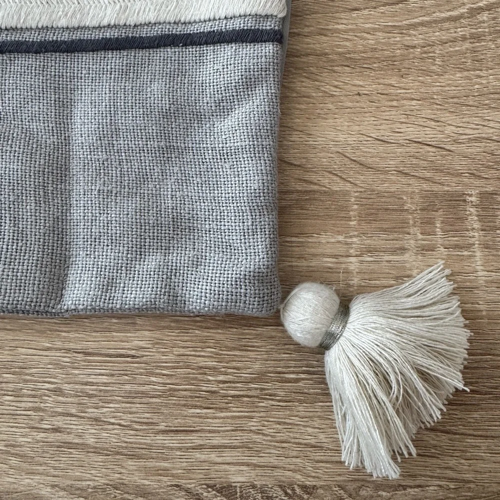 Serena & Lily Addie 100% Linen Stripe Tassel Smoke Grey Pillow Cover 22 x 22‎